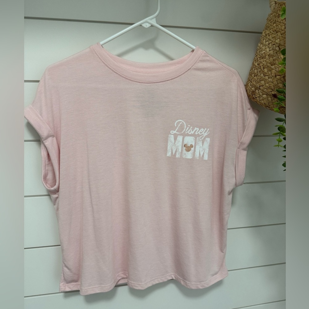 “Disney Mom” NWOT Disney Tee